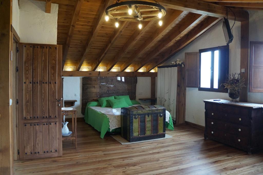 Olmos de Atapuerca Casa Rural Bioenergetica La Serrezuela מראה חיצוני תמונה